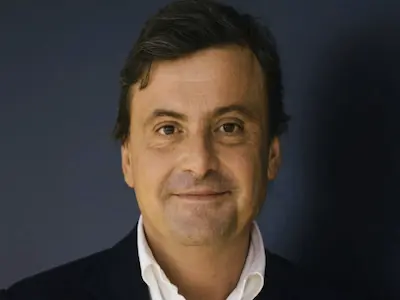 Carlo Calenda raccomanda Instant +9B Feron